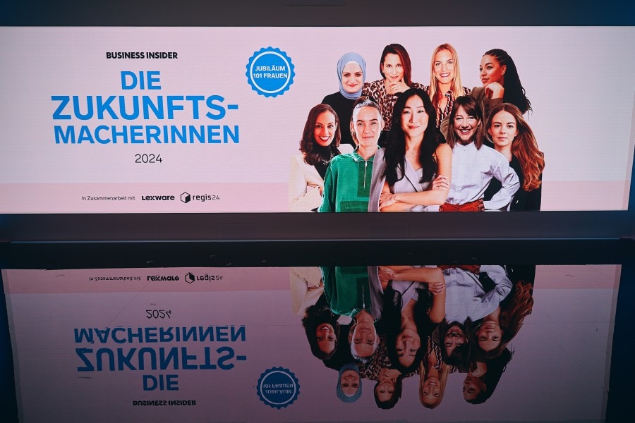 web 005 241024 zukunftsmacherinnen dinner by chris marxen headshots berlin 900x600 crop - Louisa Lippold ist unter den TOP 26 Zukunftsmacherinnen bei Business Insider - Regpit