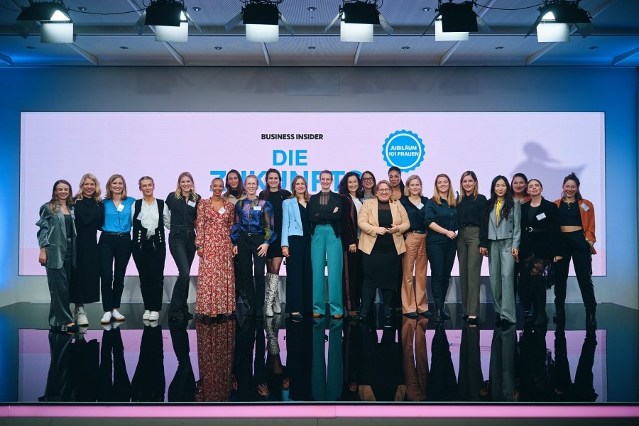 web 151 241024 zukunftsmacherinnen dinner by chris marxen headshots berlin 900x600 crop - Louisa Lippold ist unter den TOP 26 Zukunftsmacherinnen bei Business Insider - Regpit