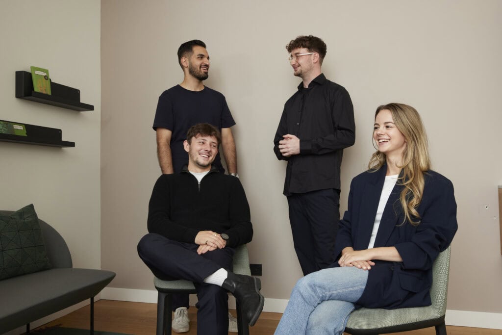 2. Gruppenbild Abbas Ole Ludovic Louisa 1 - Rückblick: Die Regpit Days 2025 in Berlin – Strategie, Innovation und Teamgeist - Regpit